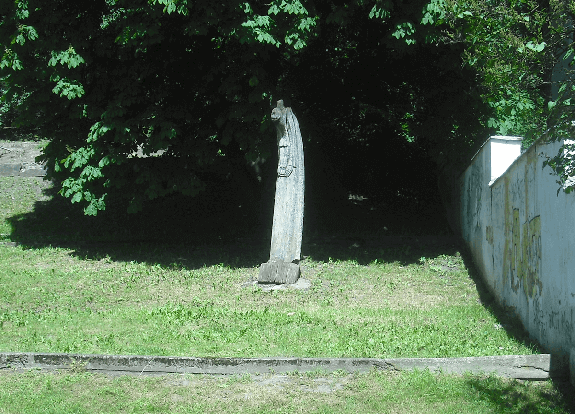 skulptura_motina_antinis