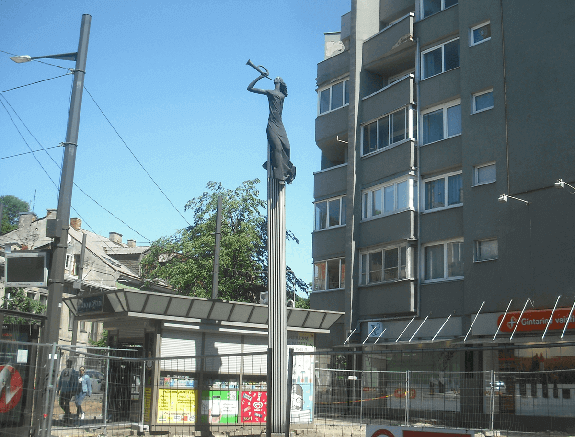 skulptura_zinia_daugulis