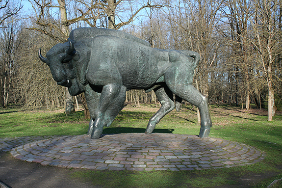 Stumbras_skulptore_Matulaite